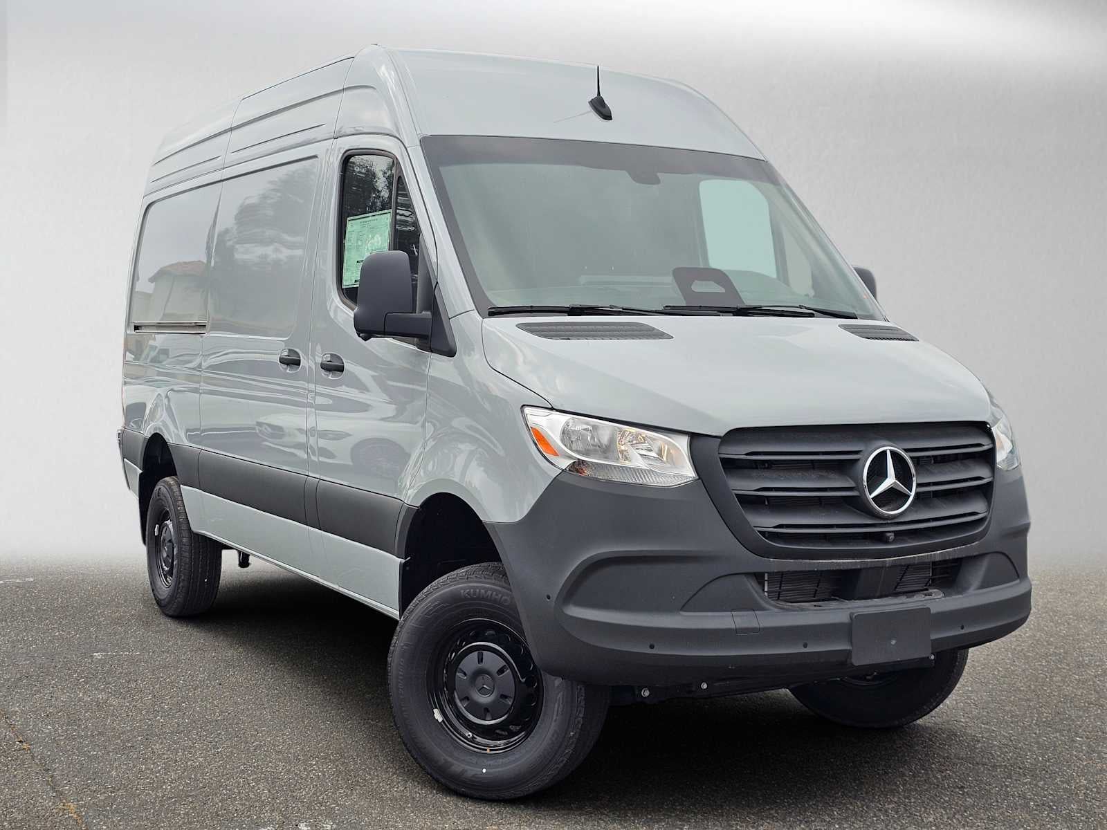 2025 Mercedes-Benz Sprinter Cargo Van